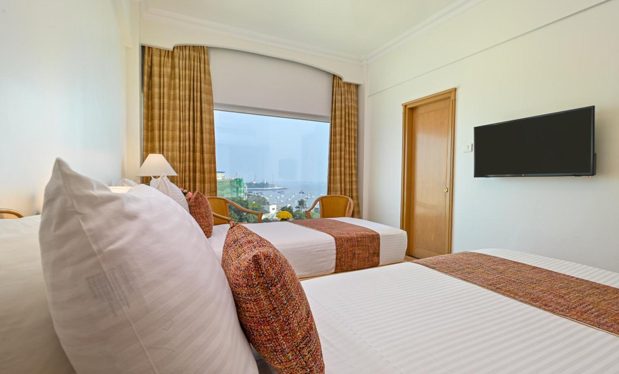 Fariyas Hotel Mumbai , Colaba Kültér fotó