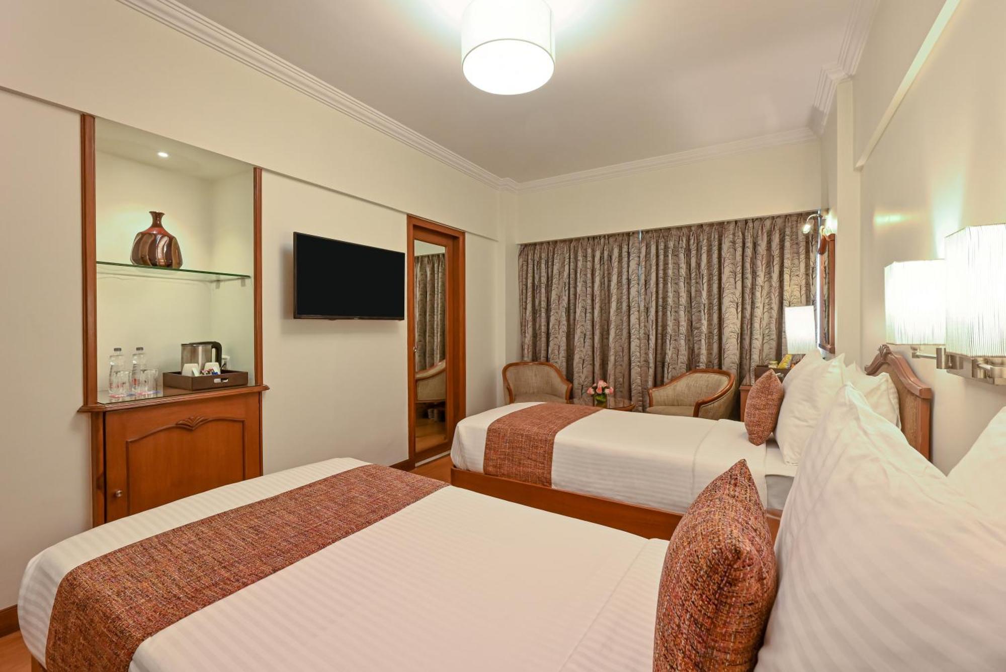 Fariyas Hotel Mumbai , Colaba Kültér fotó
